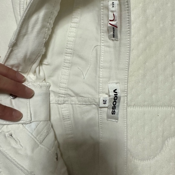 Vigoss Women’s Distressed Shorts - Picture 3 of 3